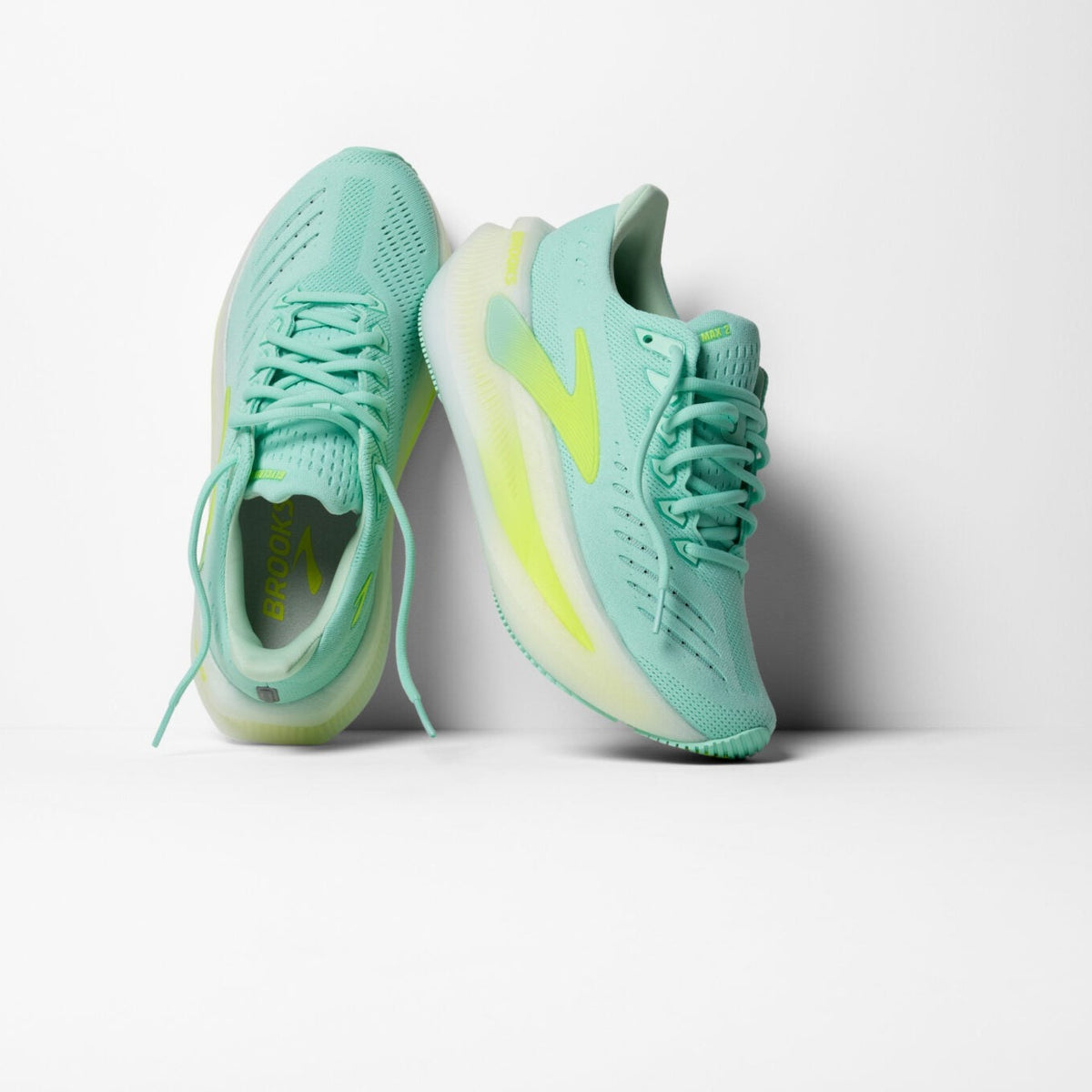Brooks Glycerin Max 2 ( 1B 305 ) Regular Width