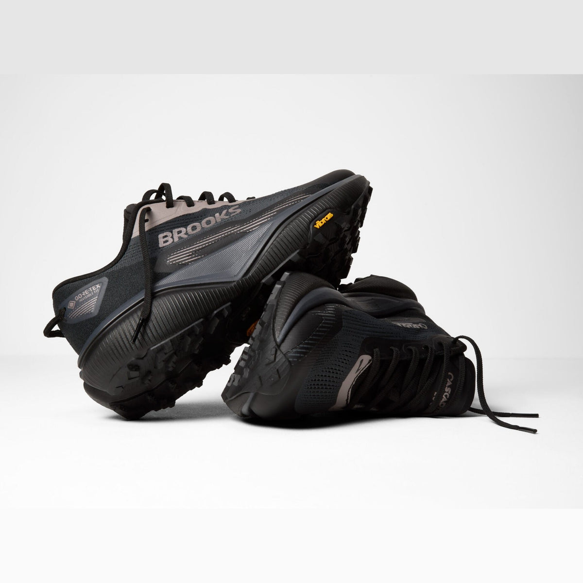 Brooks Cascadia 20 GTX ( 1B 030 ) Regular Width